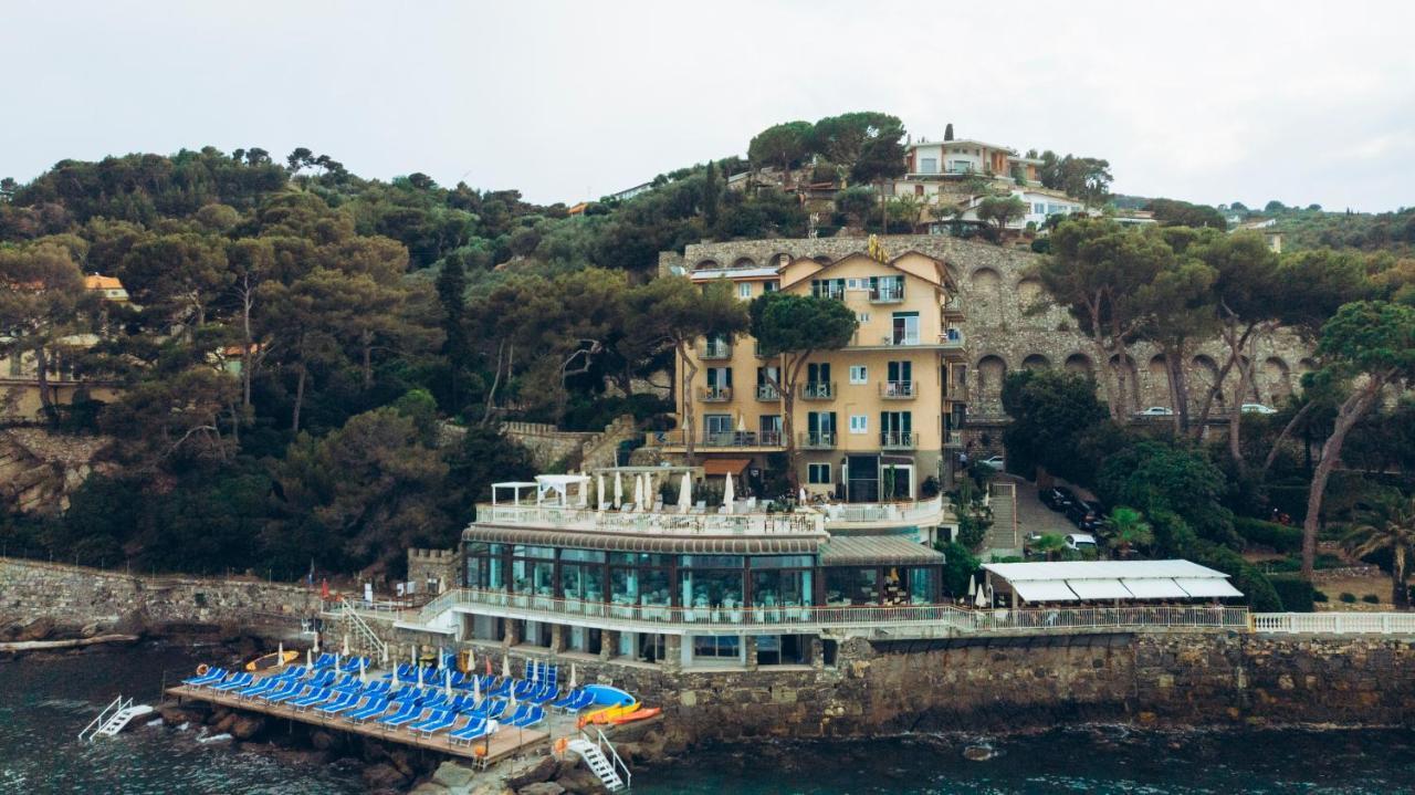 Hotel Arc En Ciel Diano Marina Esterno foto