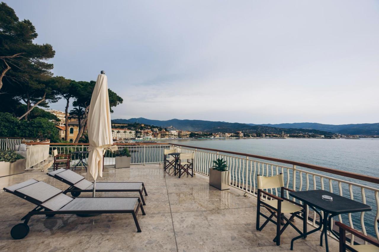 Hotel Arc En Ciel Diano Marina Esterno foto