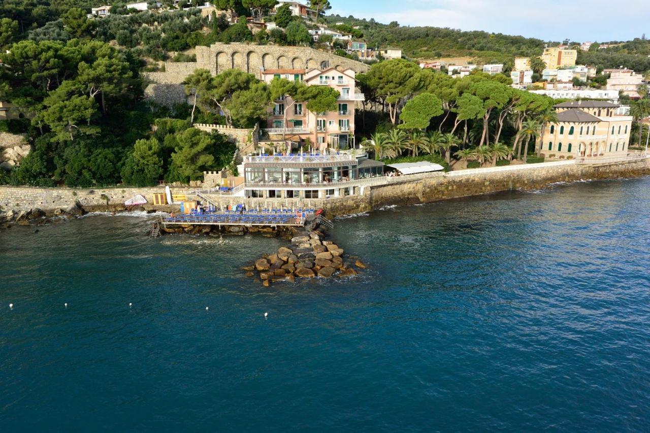 Hotel Arc En Ciel Diano Marina Esterno foto